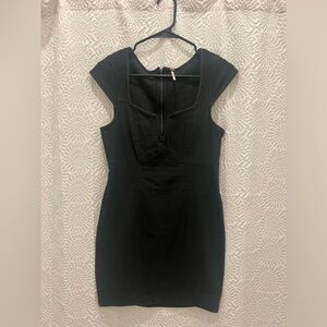 Free people NWOT dress. Never worn. Size SMALL